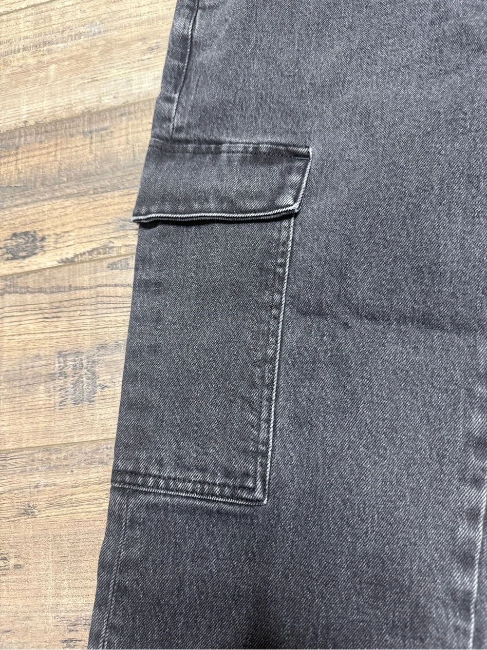 7 For All Mankind Women's Size 31 Black Cargo Denim Pants